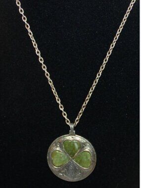 Green Stone Shamrock Pendant Chain Necklace Reversible Serpent Celtic Knotwork